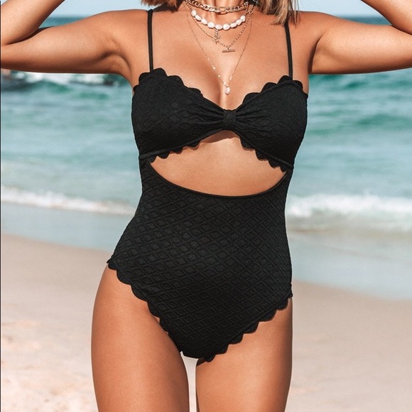 Black Knotted Scalloped One Piece Swimsuit - Picture 1 of 4